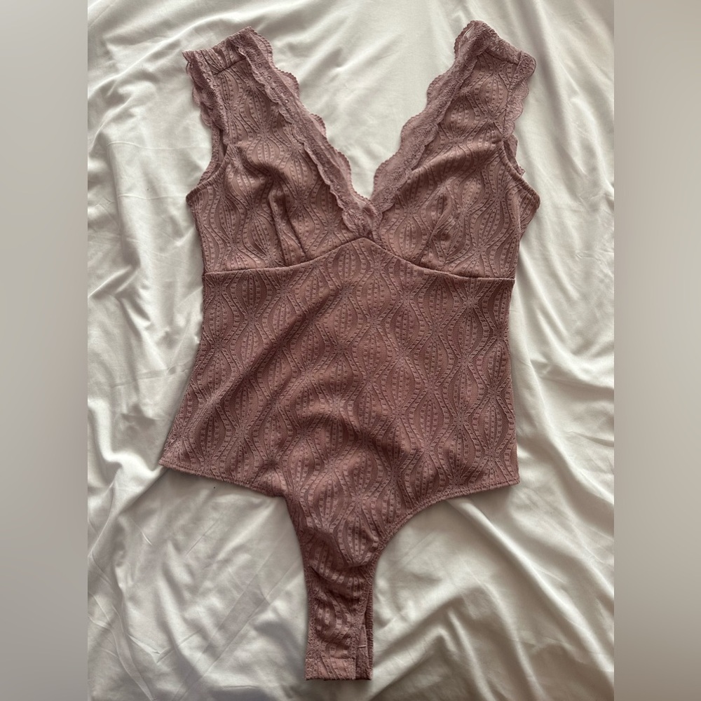 Lace body suit